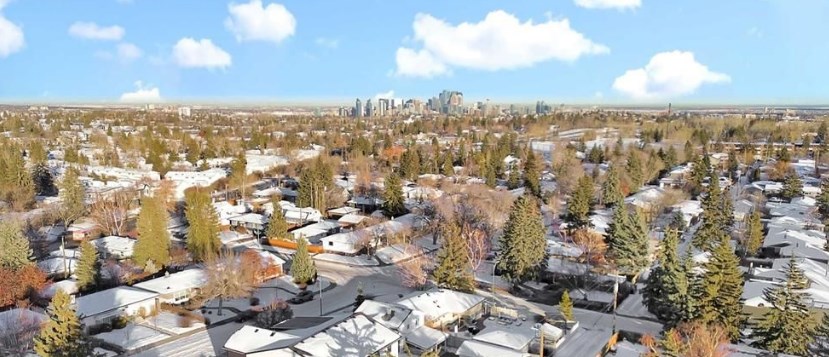 DOWNTOWN CALGARY FROM RUTLAND PARK 